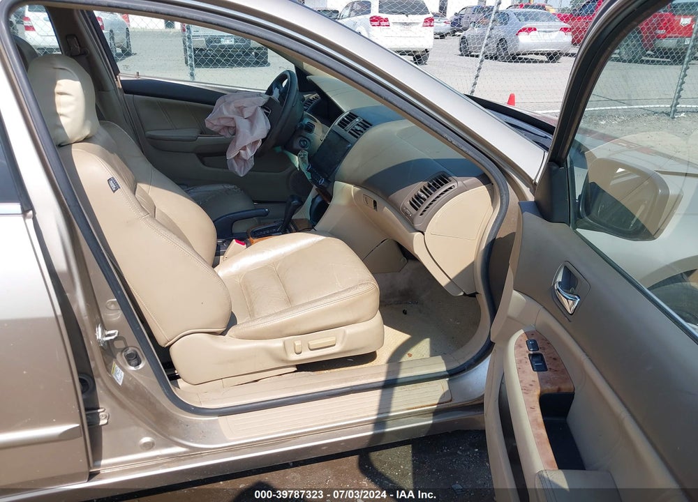 2004 HONDA ACCORD 3.0 EX VIN: 1HGCM66594A057404
