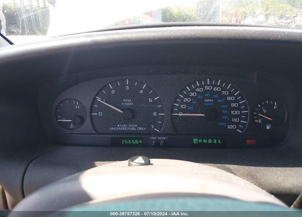 2000 DODGE GRAND CARAVAN VIN: 2B4GP44R3YR619667