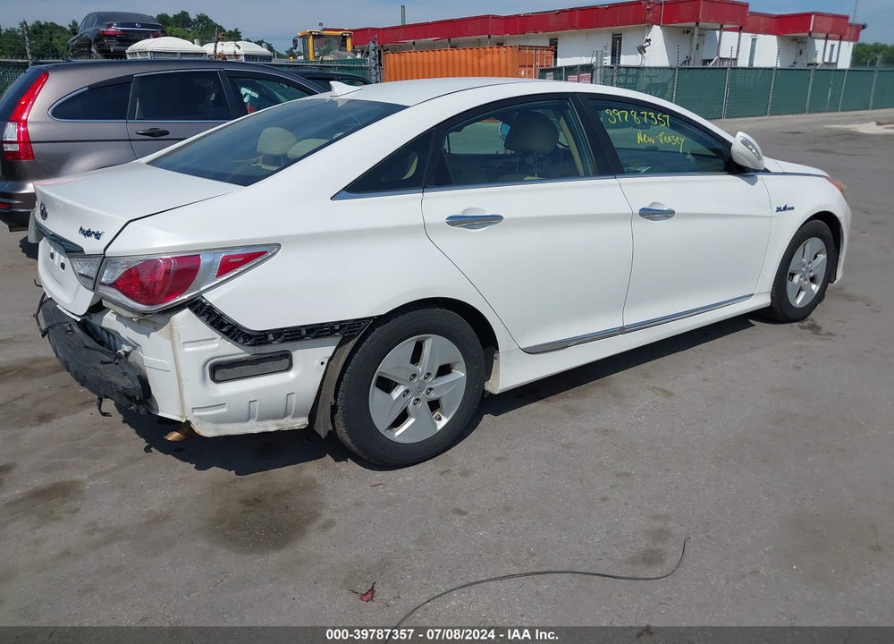 2012 HYUNDAI SONATA HYBRID VIN: KMHEC4A44CA038542