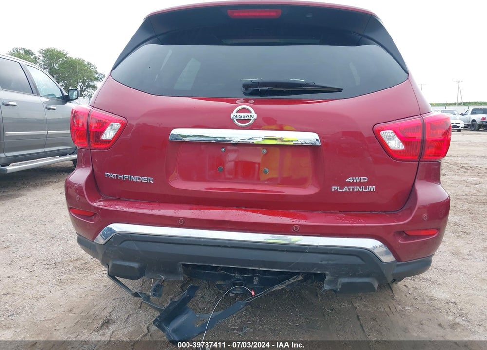 2018 NISSAN PATHFINDER PLATINUM VIN: 5N1DR2MM9JC627565