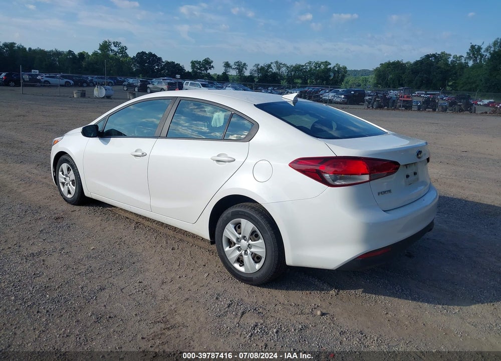 2018 KIA FORTE LX VIN: 3KPFL4A79JE197330