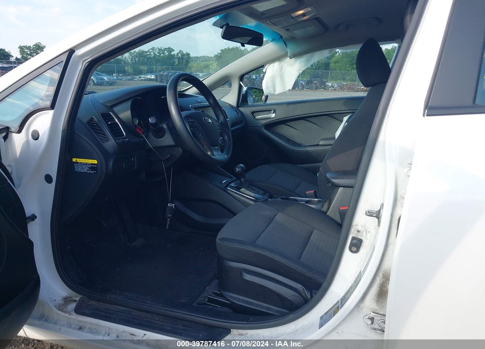 2018 KIA FORTE LX VIN: 3KPFL4A79JE197330