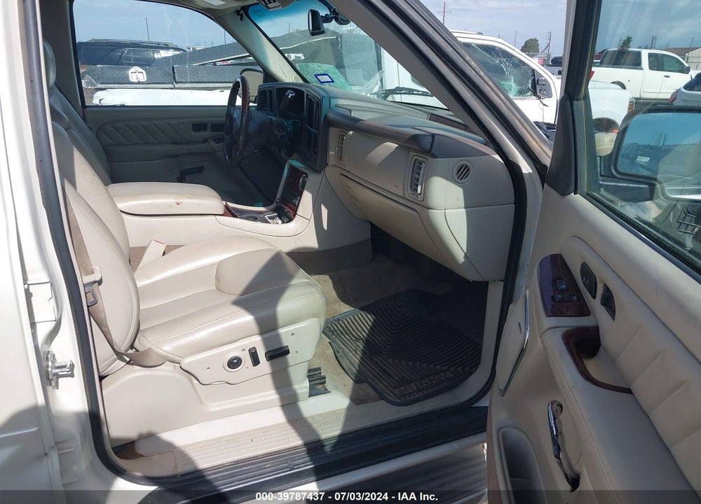 2005 CADILLAC ESCALADE ESV STANDARD VIN: 3GYFK66N15G203275