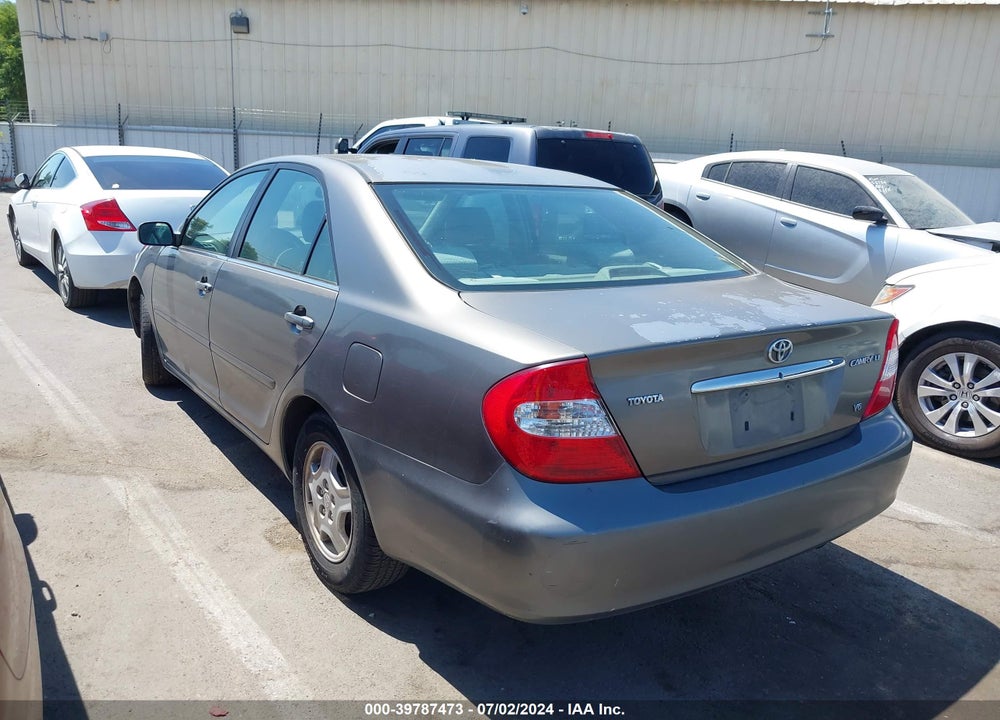 2002 TOYOTA CAMRY LE V6 VIN: 4T1BF30K92U534602