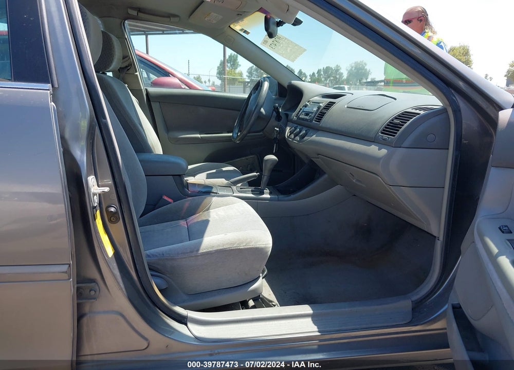 2002 TOYOTA CAMRY LE V6 VIN: 4T1BF30K92U534602