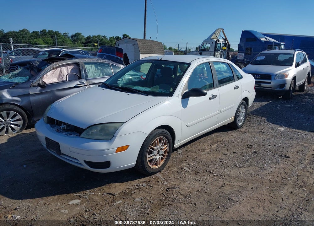 2005 FORD FOCUS ZX4 VIN: 1FAFP34N05W295995