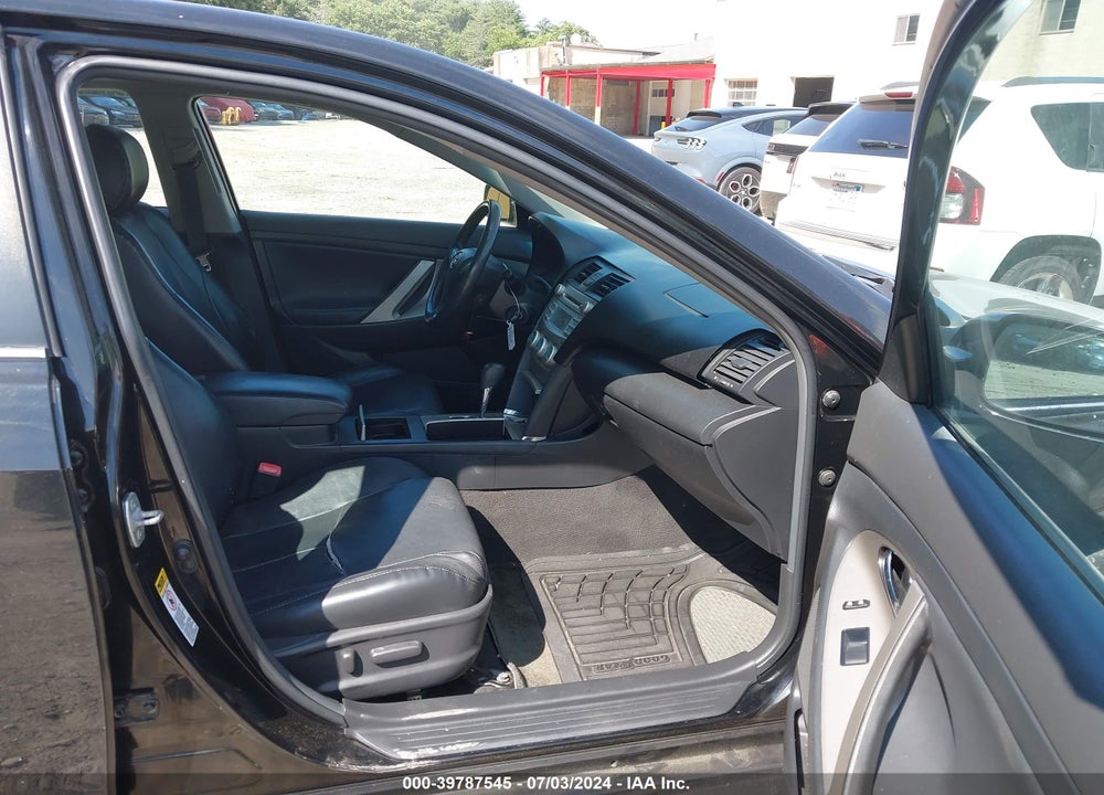 2009 TOYOTA CAMRY SE V6 VIN: 4T1BK46K99U585181