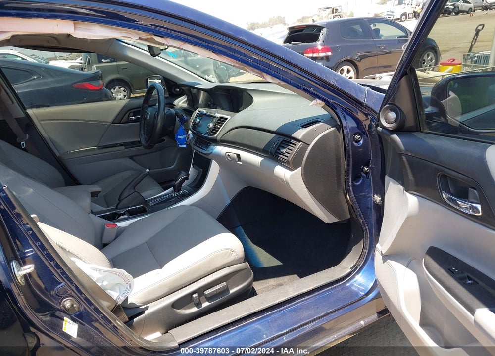 2013 HONDA ACCORD EX-L VIN: 1HGCR2F86DA227559