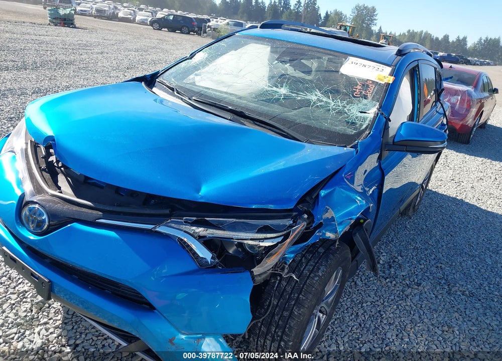 2018 TOYOTA RAV4 HYBRID XLE VIN: JTMRJREV5JD182687