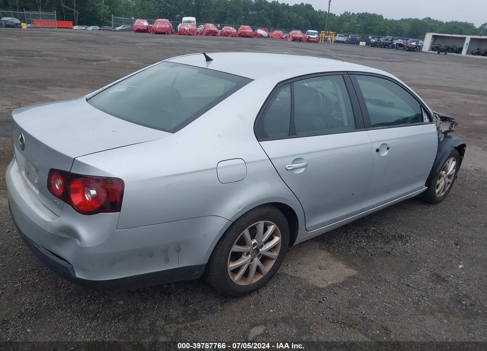 2010 VOLKSWAGEN JETTA LIMITED EDITION VIN: 3VWAZ7AJ4AM120034
