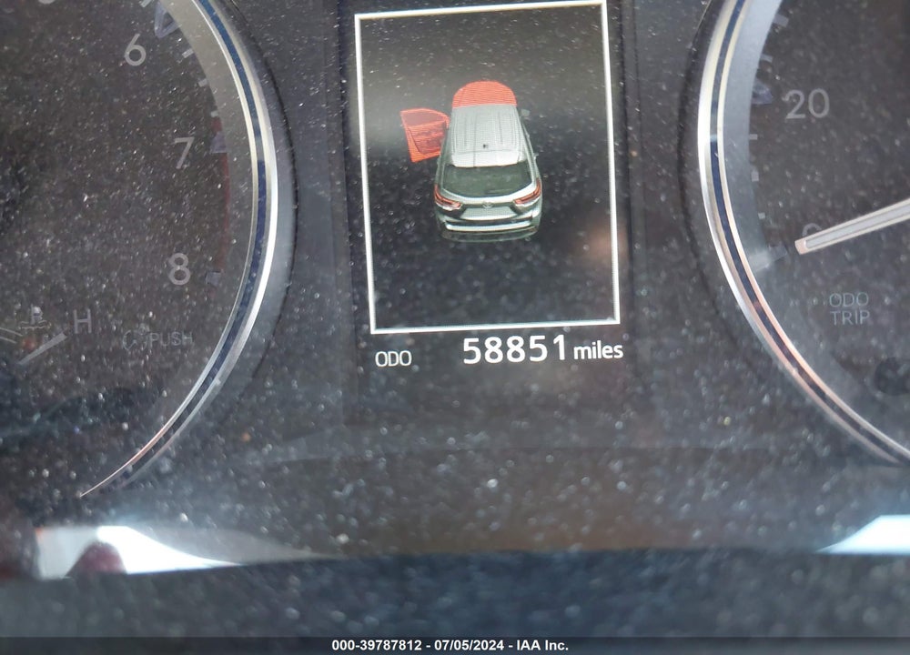 2019 TOYOTA HIGHLANDER XLE VIN: 5TDJZRFH2KS949495
