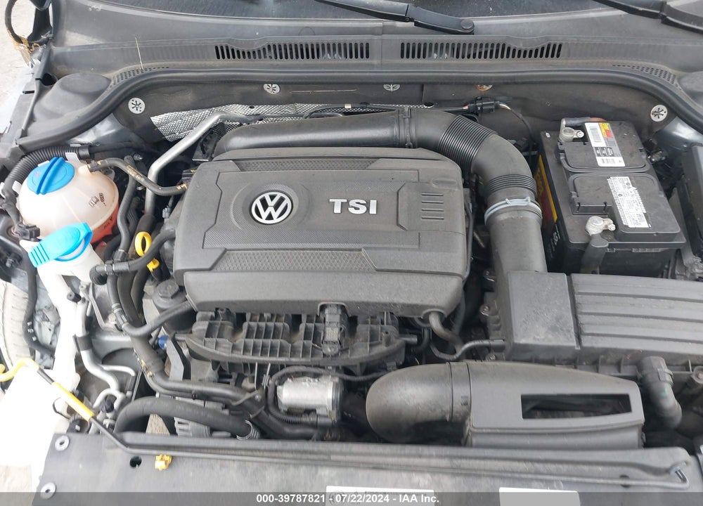 2017 VOLKSWAGEN JETTA 1.8T SPORT VIN: 3VWD17AJ5HM408532
