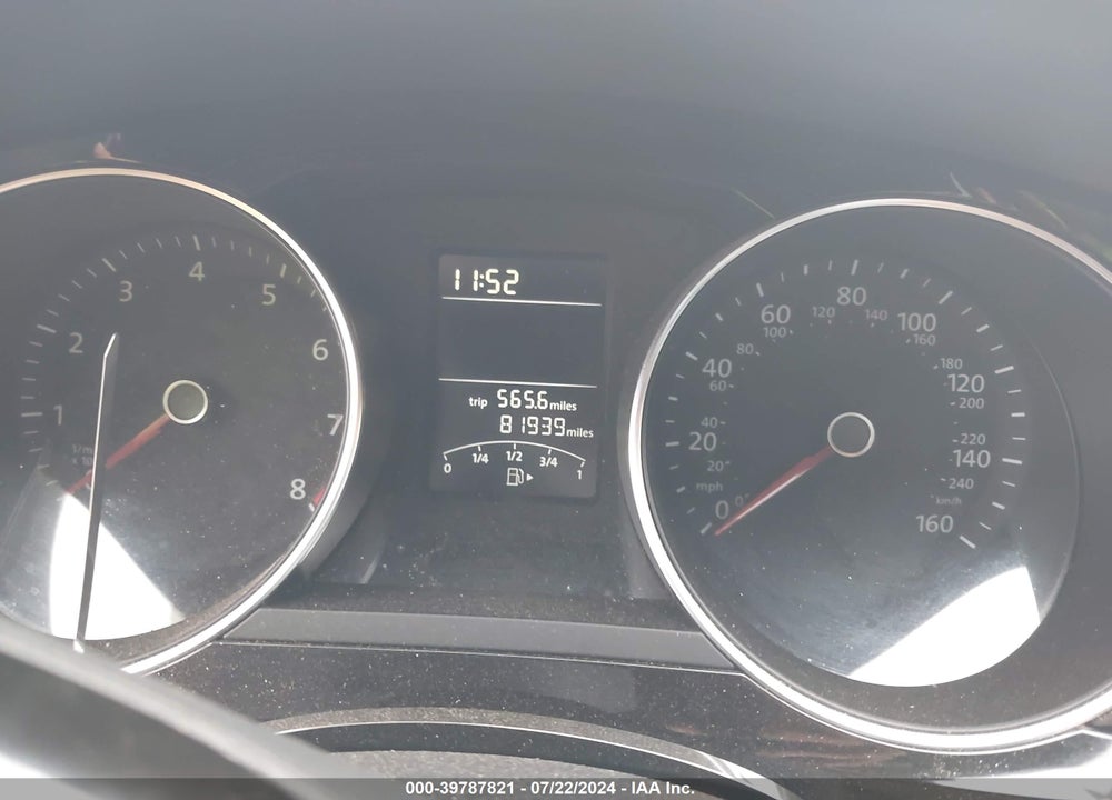 2017 VOLKSWAGEN JETTA 1.8T SPORT VIN: 3VWD17AJ5HM408532