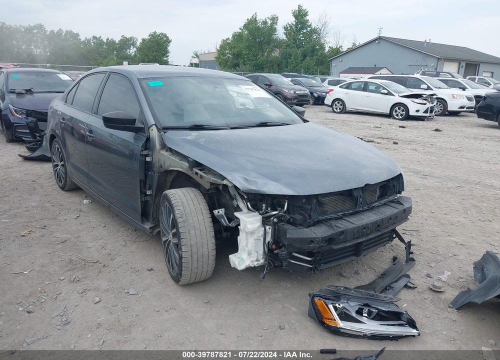 2017 VOLKSWAGEN JETTA 1.8T SPORT VIN: 3VWD17AJ5HM408532