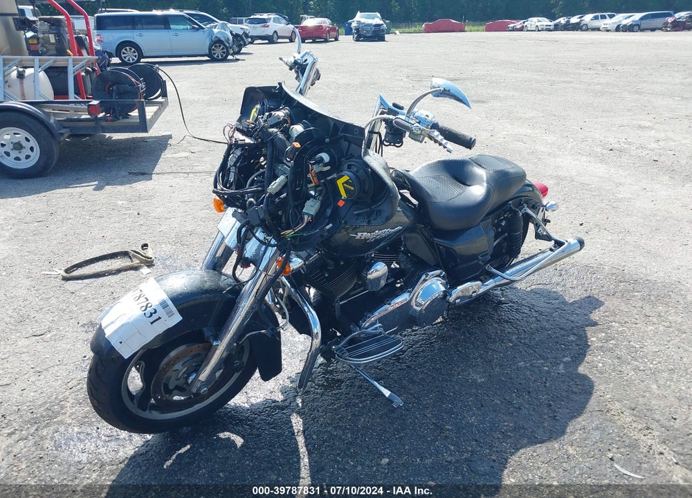 2009 HARLEY-DAVIDSON FLHX VIN: 1HD1KB4309Y645114