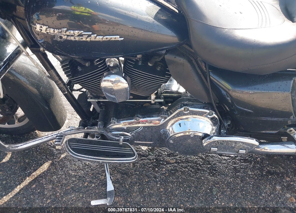 2009 HARLEY-DAVIDSON FLHX VIN: 1HD1KB4309Y645114