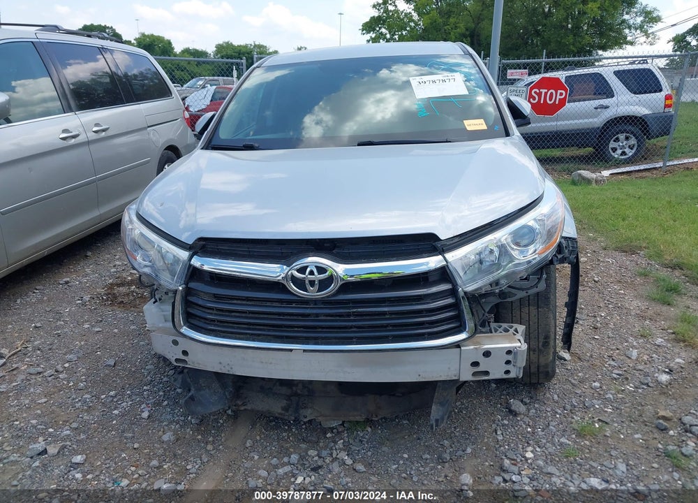 2015 TOYOTA HIGHLANDER LE PLUS V6 VIN: 5TDBKRFH4FS117638