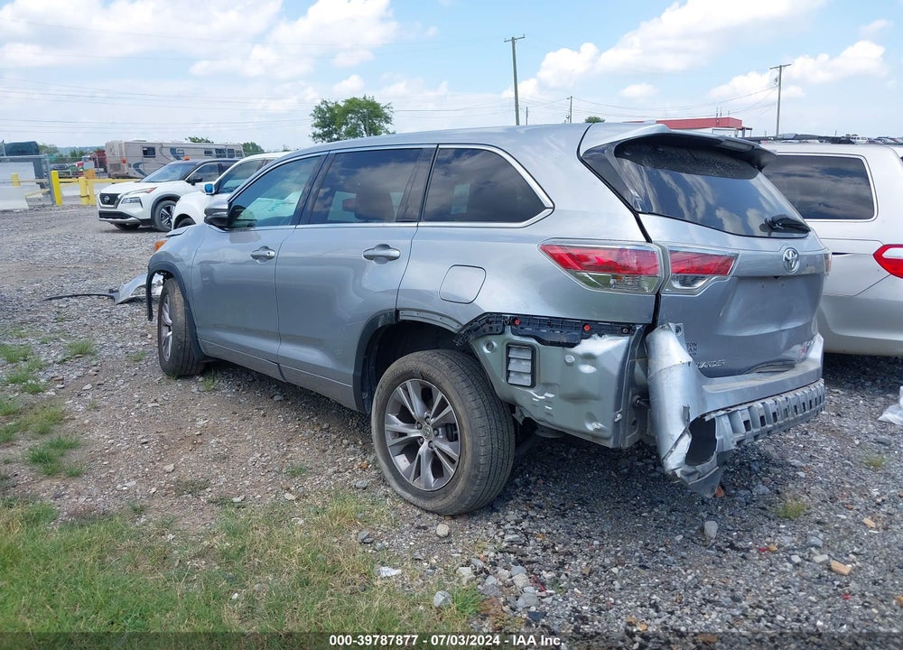 2015 TOYOTA HIGHLANDER LE PLUS V6 VIN: 5TDBKRFH4FS117638