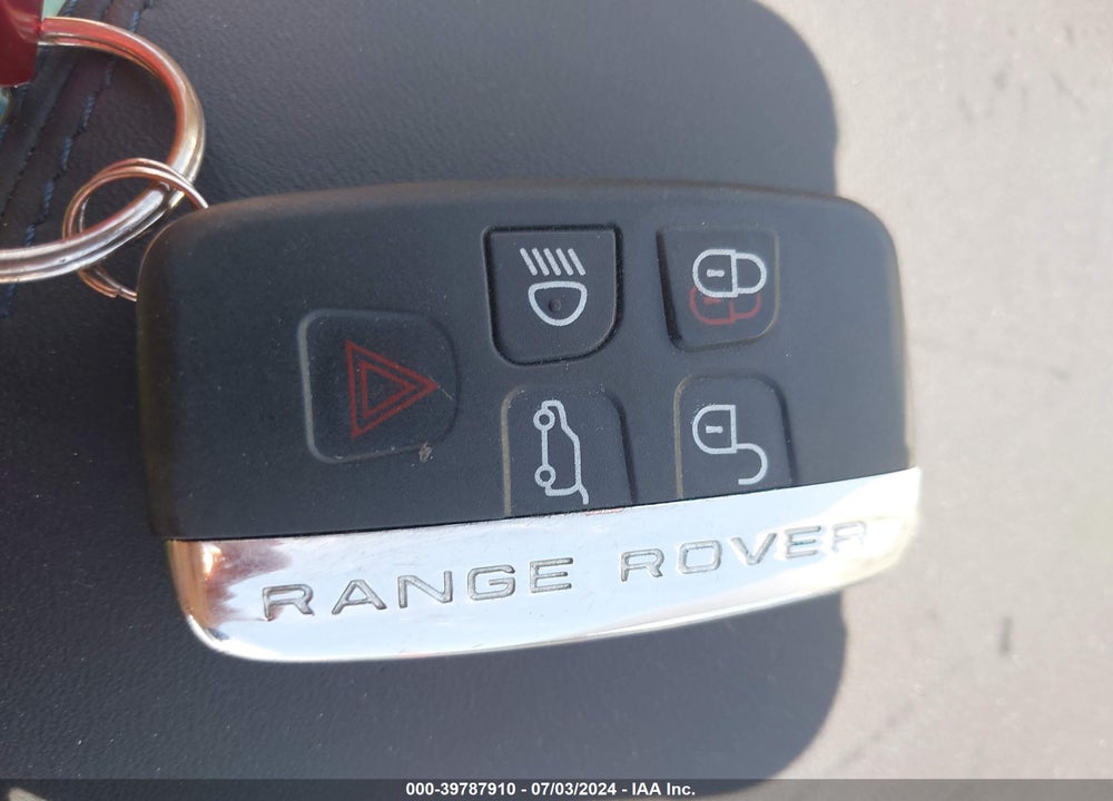 2011 JAGUAR XJ XJL SUPERCHARGED VIN: SAJWA2GE6BMV20608