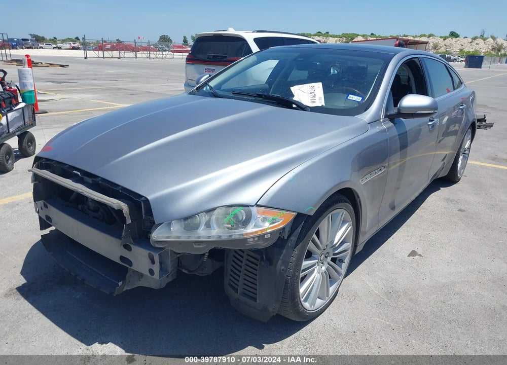 2011 JAGUAR XJ XJL SUPERCHARGED VIN: SAJWA2GE6BMV20608