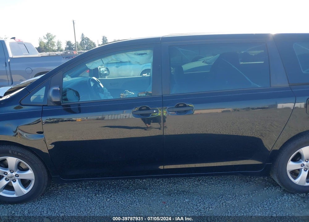 2015 TOYOTA SIENNA L 7 PASSENGER VIN: 5TDZK3DC6FS554978