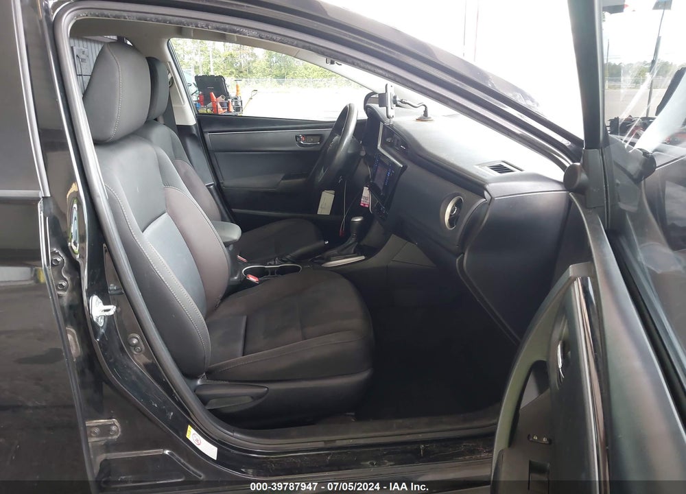 2017 TOYOTA COROLLA LE VIN: 5YFBURHE0HP715976