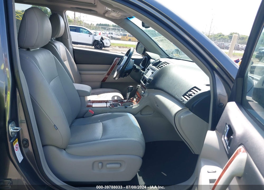 2013 TOYOTA HIGHLANDER LIMITED V6 VIN: 5TDYK3EH4DS135224