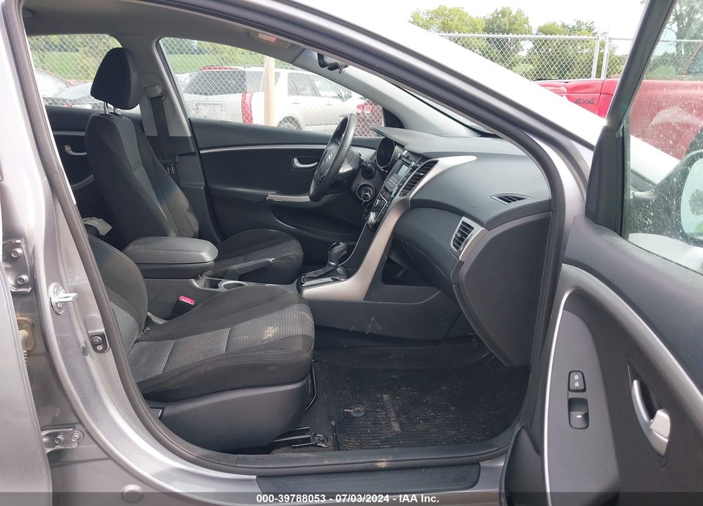 2013 HYUNDAI ELANTRA GT VIN: KMHD35LEXDU139656
