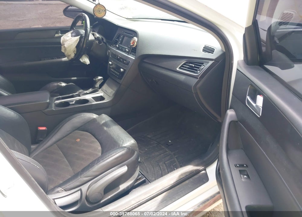 2015 HYUNDAI SONATA SPORT VIN: 5NPE34AF7FH042460