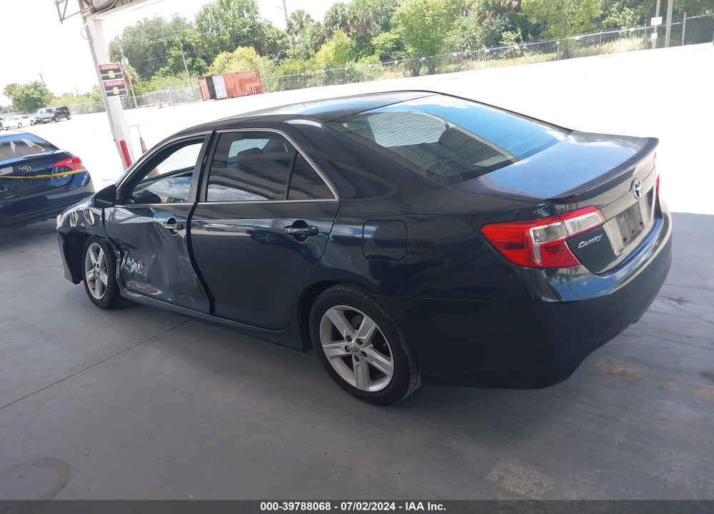 2014 TOYOTA CAMRY SE VIN: 4T1BF1FK0EU325488