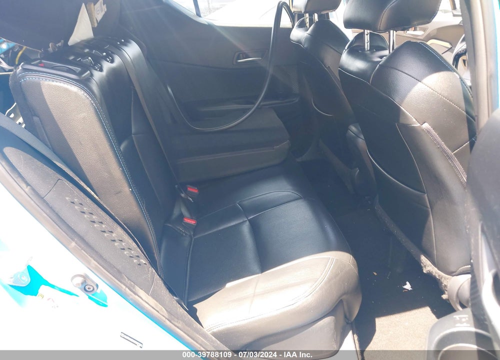 2019 TOYOTA C-HR XLE VIN: NMTKHMBX0KR075895