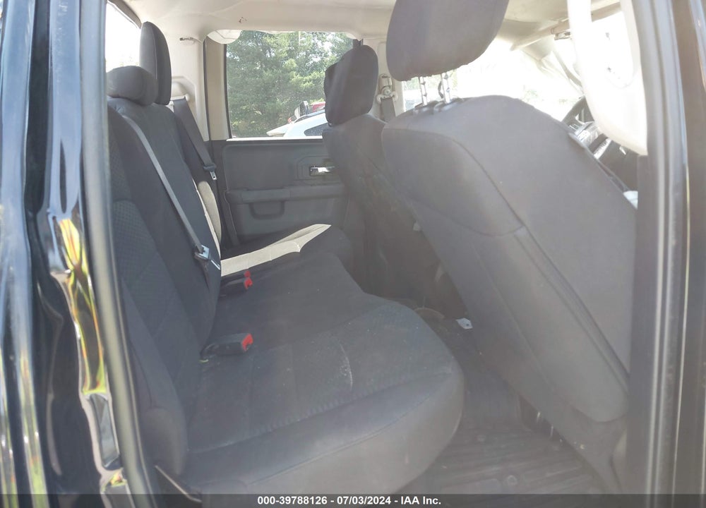 2019 RAM 1500 CLASSIC WARLOCK QUAD CAB 4X4 6'4 BOX VIN: 1C6RR7GT0KS675190