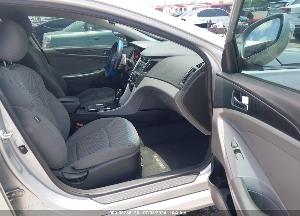 2014 HYUNDAI SONATA GLS VIN: 5NPEB4AC5EH923407