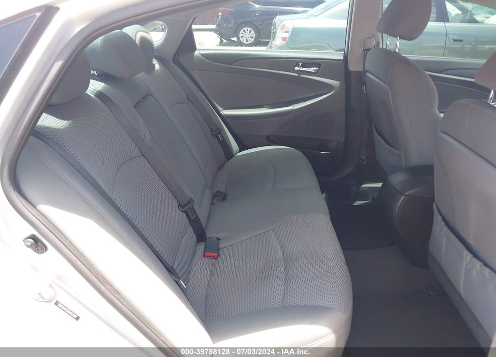 2014 HYUNDAI SONATA GLS VIN: 5NPEB4AC5EH923407