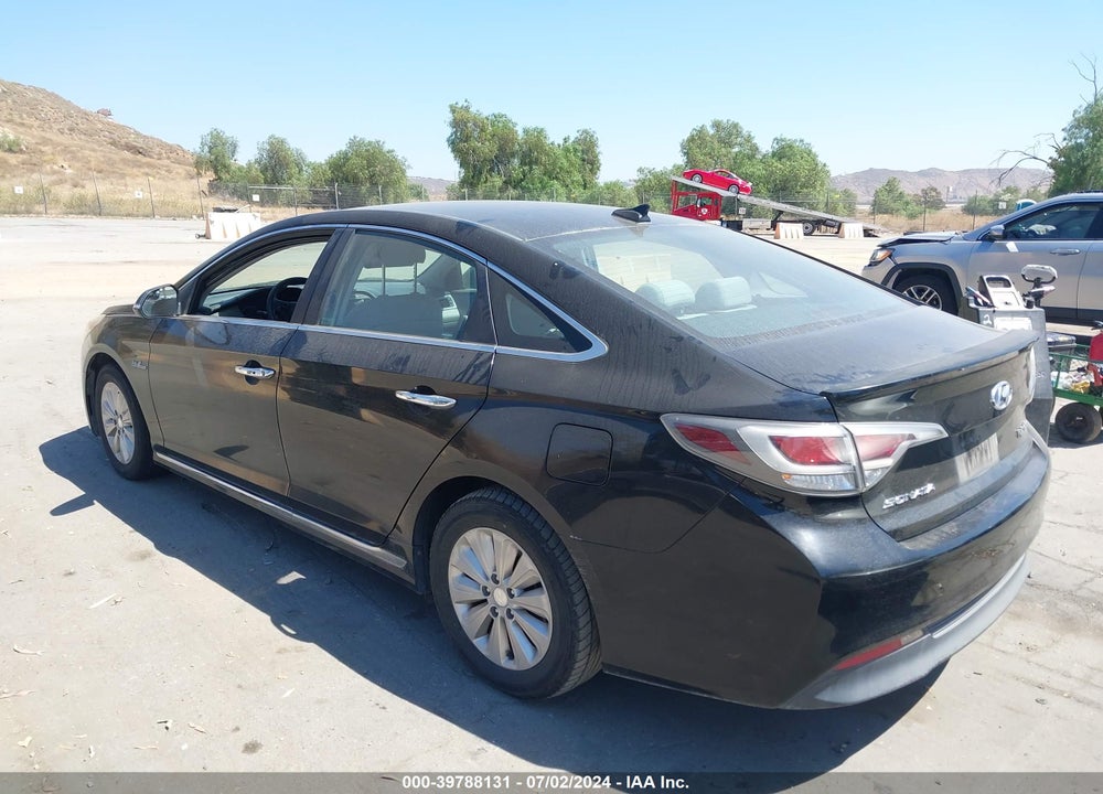 2017 HYUNDAI SONATA HYBRID SE VIN: KMHE24L16HA045733