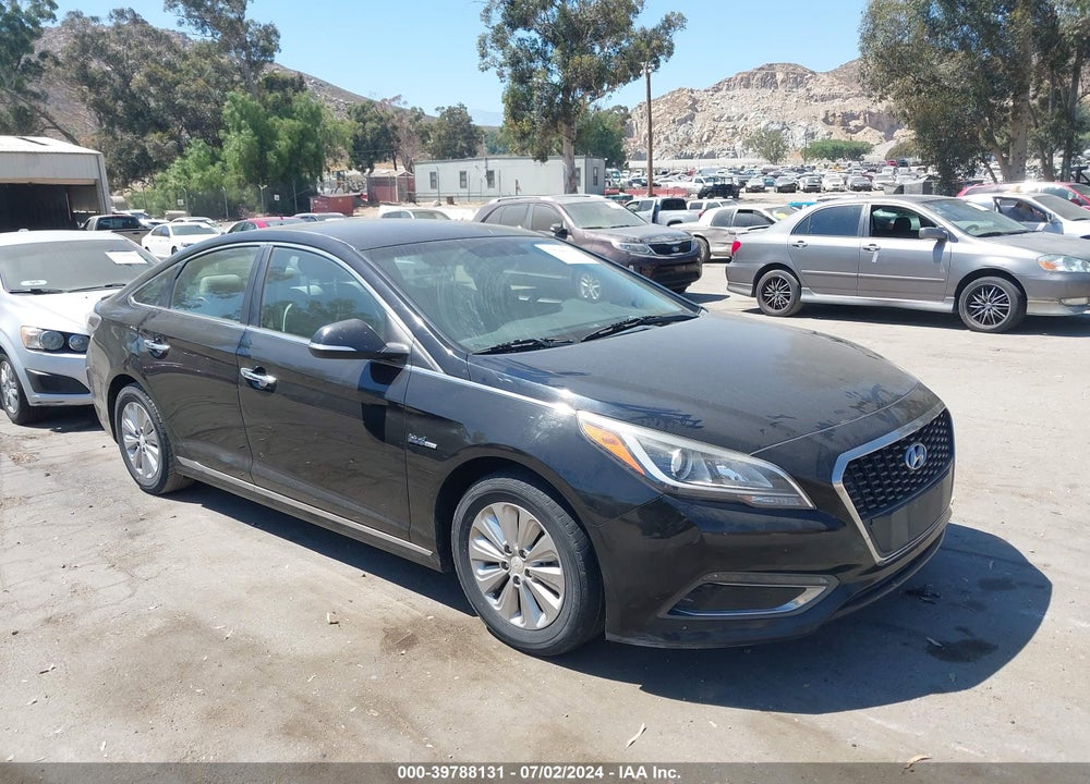 2017 HYUNDAI SONATA HYBRID SE VIN: KMHE24L16HA045733
