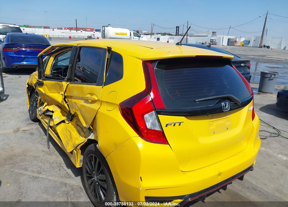 2018 HONDA FIT SPORT VIN: 3HGGK5H64JM732954