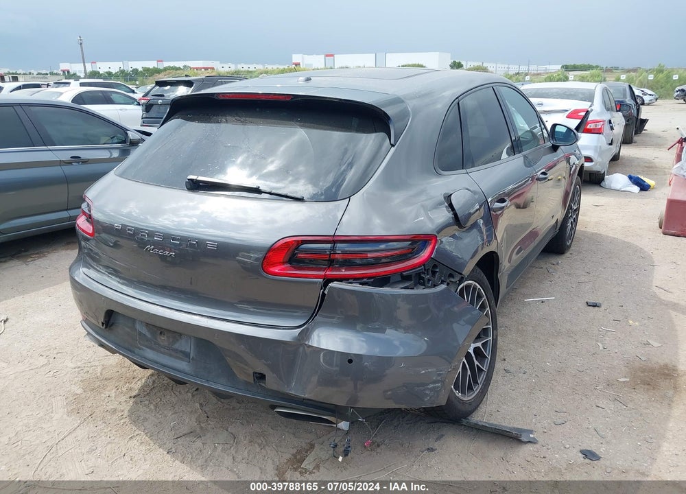 2018 PORSCHE MACAN VIN: WP1AA2A50JLB18071
