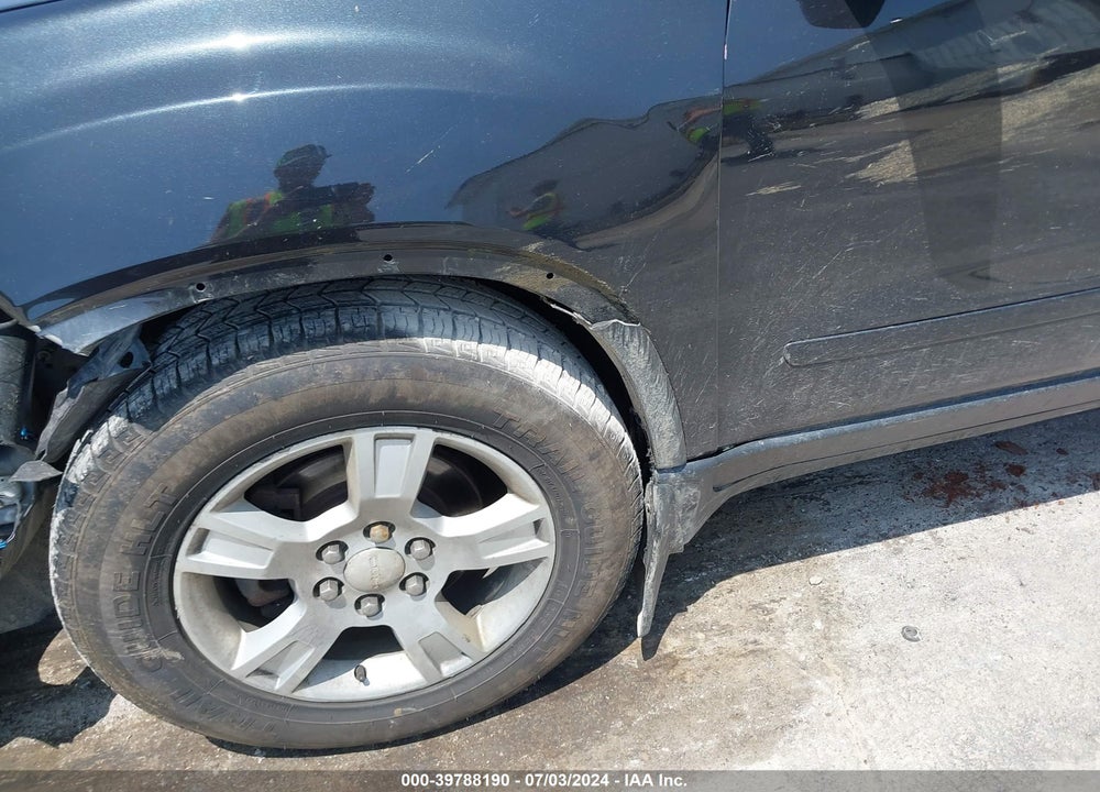 2011 GMC ACADIA SLE VIN: 1GKKVPED5BJ392795