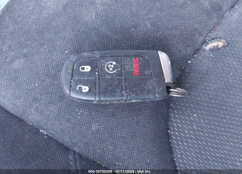 2017 JEEP RENEGADE LATITUDE 4X4 VIN: ZACCJBBB4HPF46648