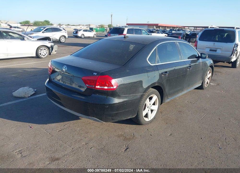 2013 VOLKSWAGEN PASSAT 2.5L SE VIN: 1VWBP7A30DC073571