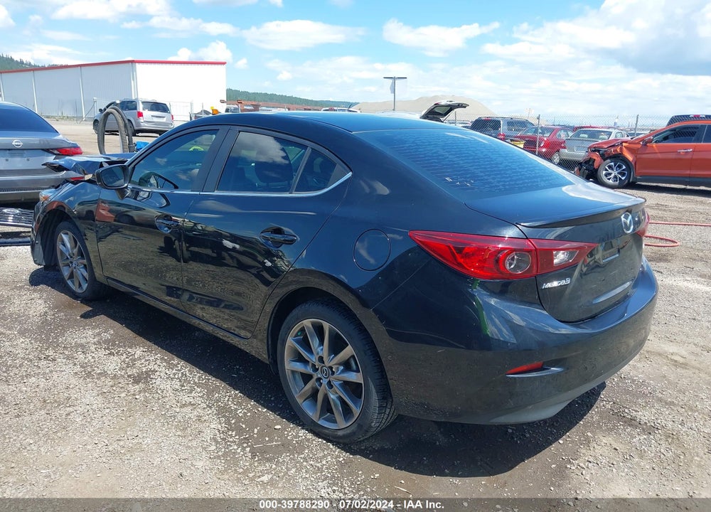 2018 MAZDA 3 TOURING VIN: 3MZBN1V33JM243817