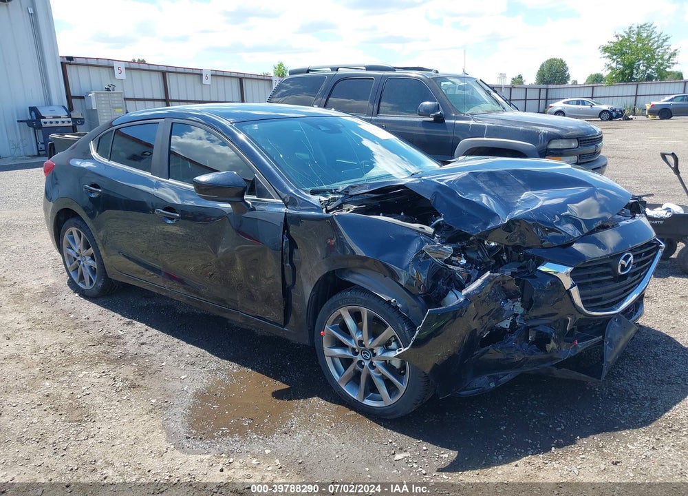 2018 MAZDA 3 TOURING VIN: 3MZBN1V33JM243817