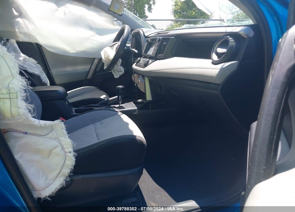 2018 TOYOTA RAV4 HYBRID LE VIN: JTMRJREV0JD239877
