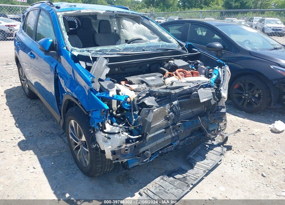 2018 TOYOTA RAV4 HYBRID LE VIN: JTMRJREV0JD239877