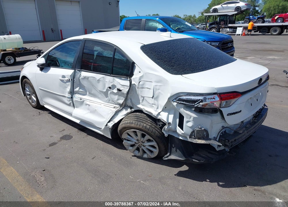 2022 TOYOTA COROLLA LE VIN: 5YFVPMAE1NP301876