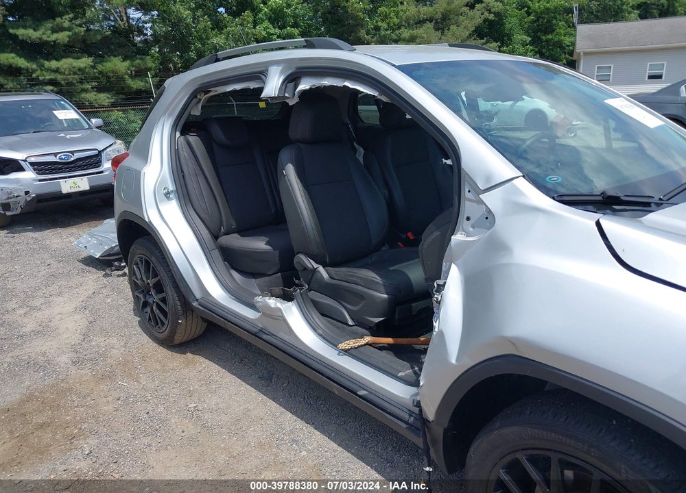 2022 CHEVROLET TRAX AWD LT VIN: KL7CJPSM5NB561547