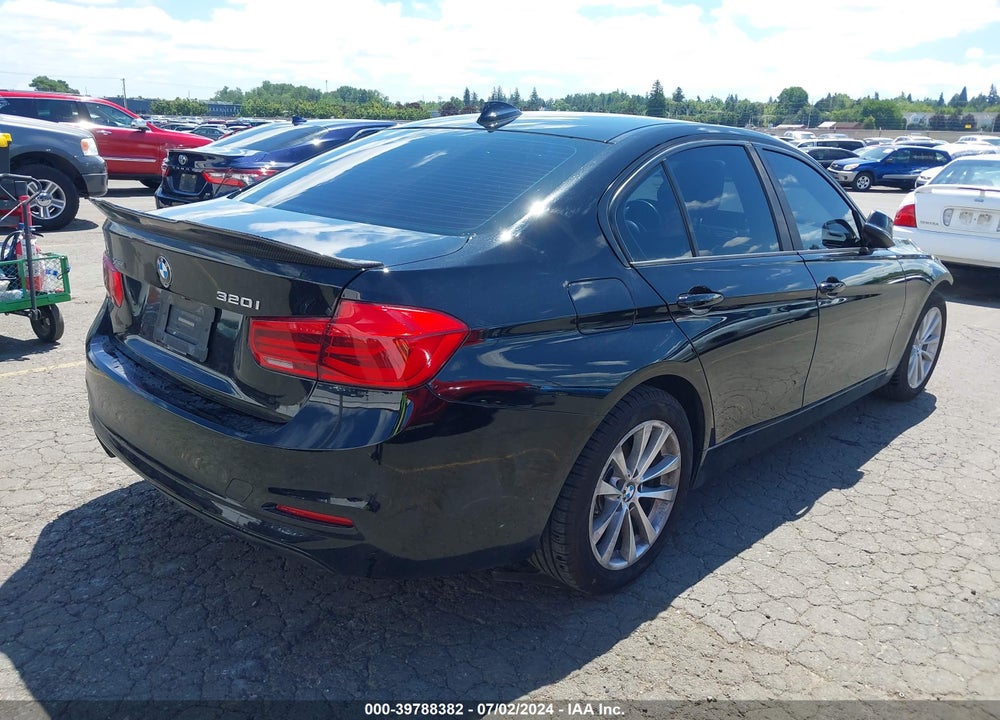 2018 BMW 320I XDRIVE VIN: WBA8E5G52JNU47952