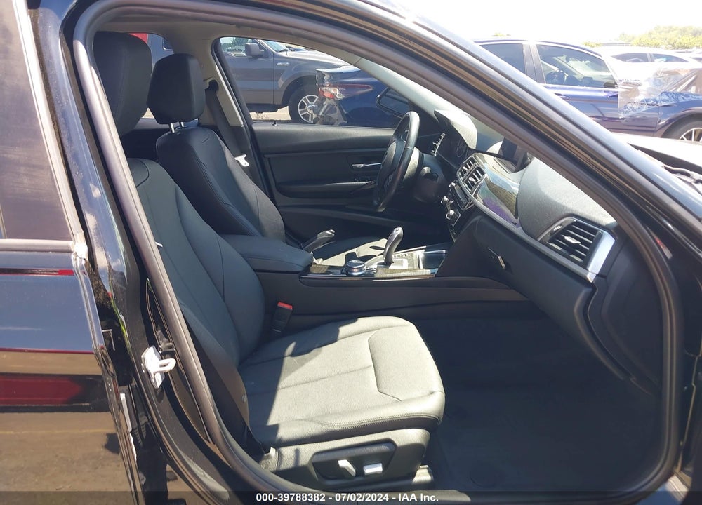 2018 BMW 320I XDRIVE VIN: WBA8E5G52JNU47952