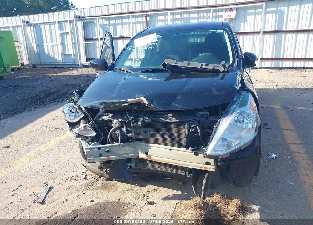 2016 NISSAN VERSA 1.6 SV VIN: 3N1CN7AP1GL883609